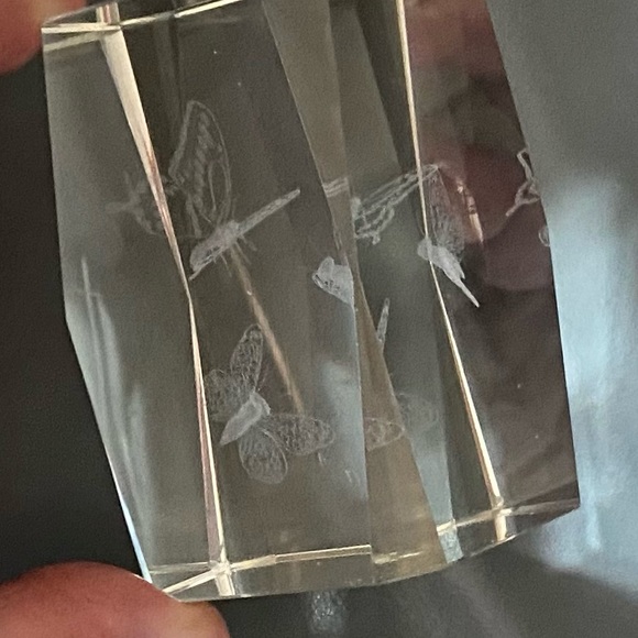 🦋 3D LASER Etched BUTTERFLIES Crystal PAPERWEIGHT - Picture 5 of 8
